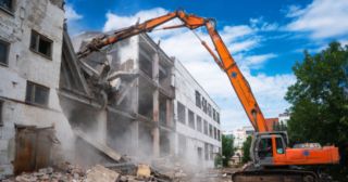 Промышленный демонтаж зданий Кузнецк, цена от 2931 руб.
